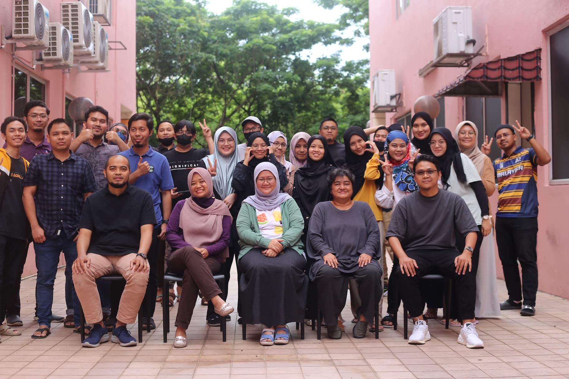 We're building a strong, diverse team of curious, creative people who want to find a purpose in their work and support each other in the process. If you're interested to join our team, check the jobs opening below.